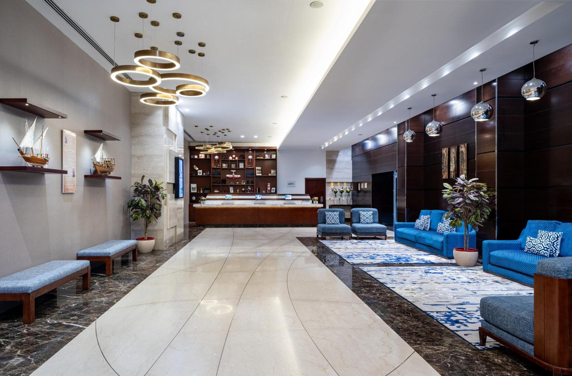 โฟร์ พอยต์ บาย เชอราตัน ชาร์จะฮ์ Hotel ชาร์จาห์ ภายนอก รูปภาพ