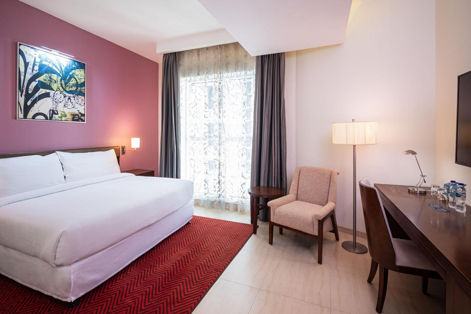 โฟร์ พอยต์ บาย เชอราตัน ชาร์จะฮ์ Hotel ชาร์จาห์ ภายนอก รูปภาพ